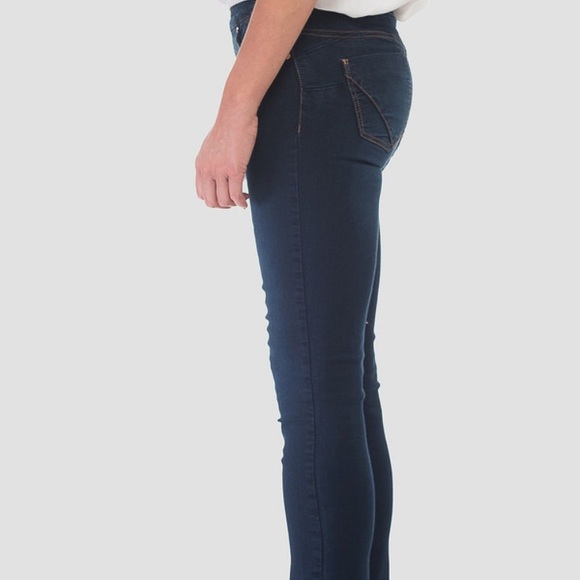 jeans. NWT - Picture 5 of 11